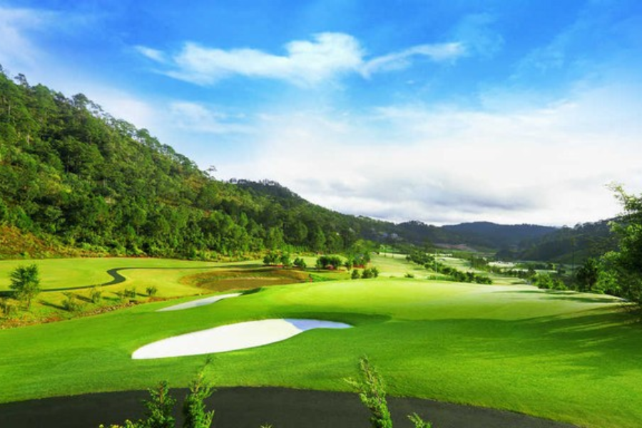 Sân golf Đà Lạt Sam Tuyền Lâm bảng giá 2020